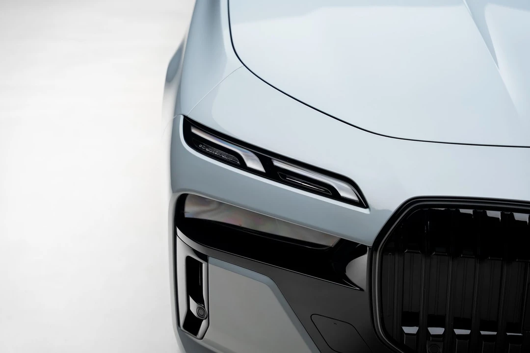2024 BMW G70 7 Series - Image 12 of 21