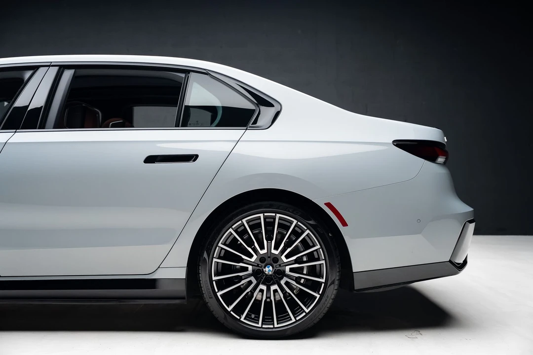 2024 BMW G70 7 Series - Image 20 of 21