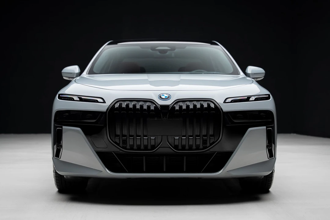 2024 BMW G70 7 Series - Image 8 of 21