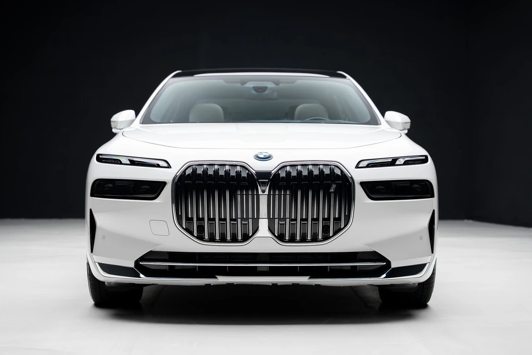 2024 BMW G70 7 Series - Image 8 of 21