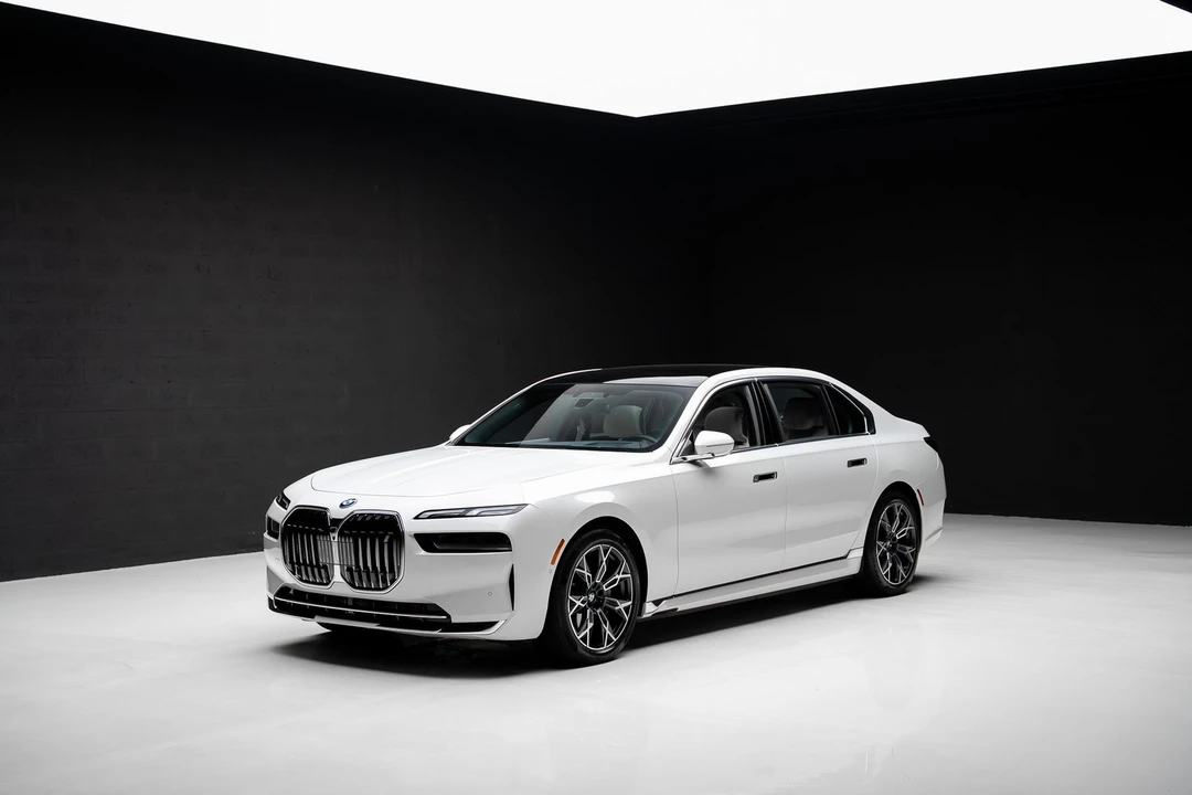 2024 BMW G70 7 Series - Image 4 of 21
