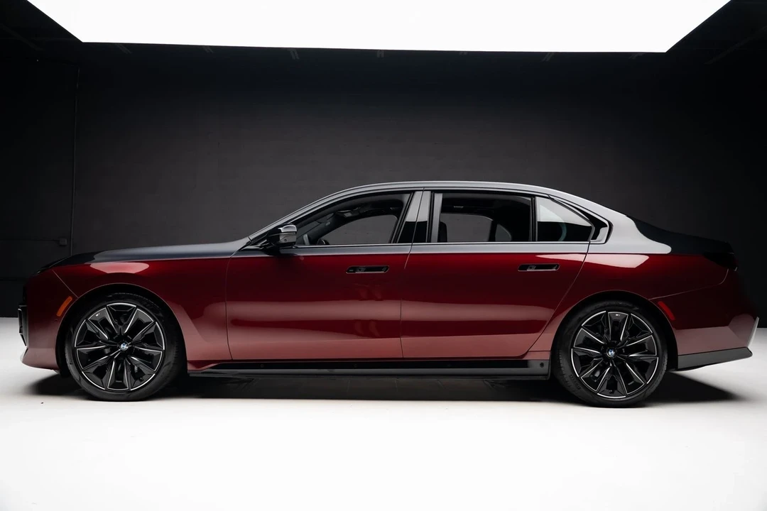 2024 BMW G70 7 Series - Image 16 of 21