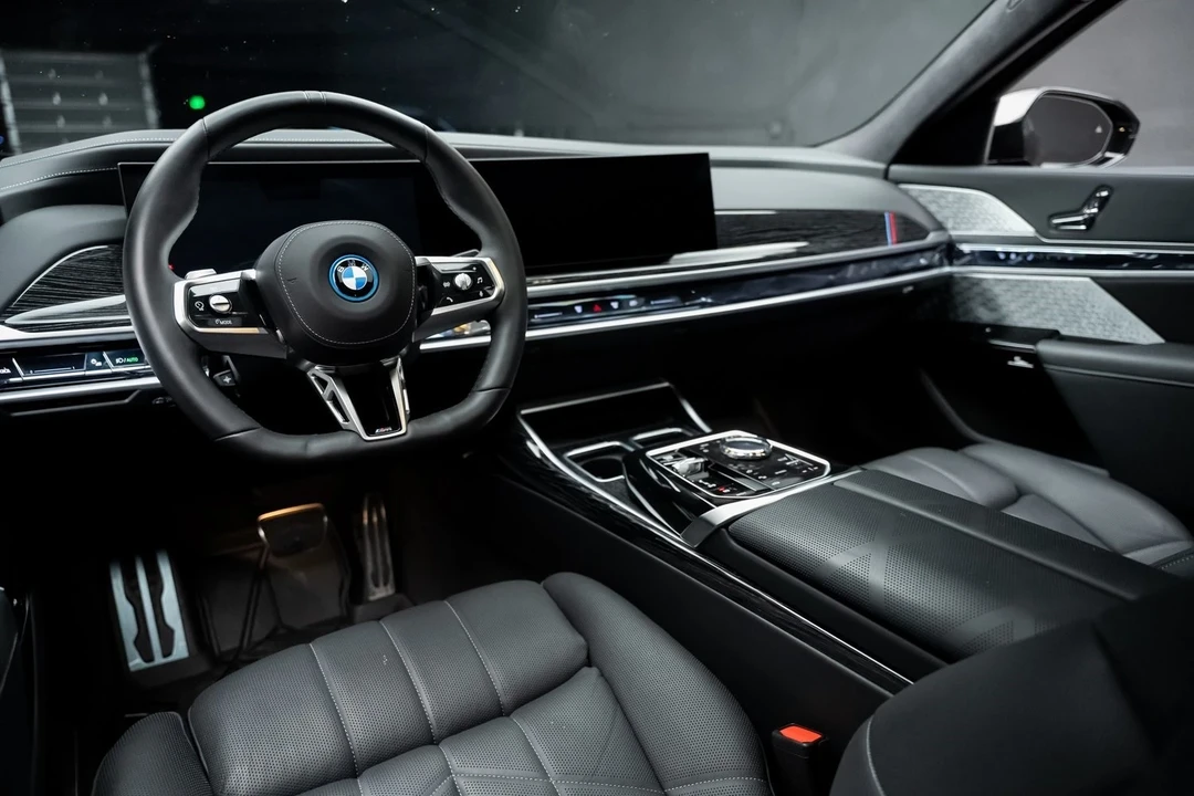 2024 BMW G70 7 Series - Image 2 of 12