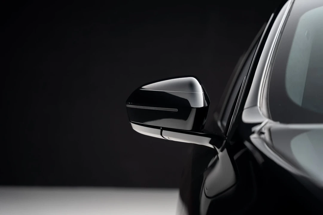 2024 BMW G70 7 Series - Image 13 of 21
