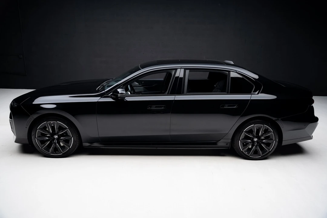 2024 BMW G70 7 Series - Image 15 of 21