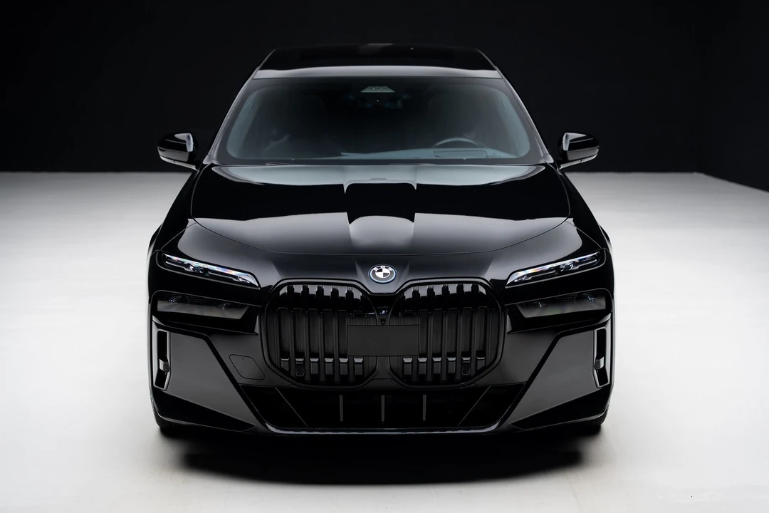 2024 BMW G70 7 Series - Image 5 of 12
