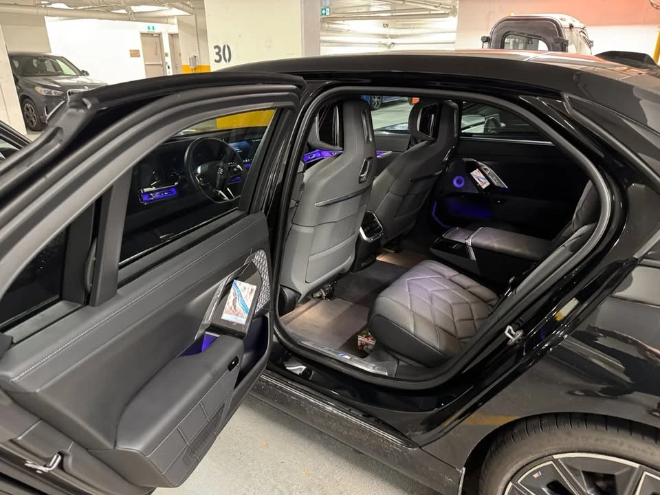 2024 BMW G70 7 Series - Image 7 of 7