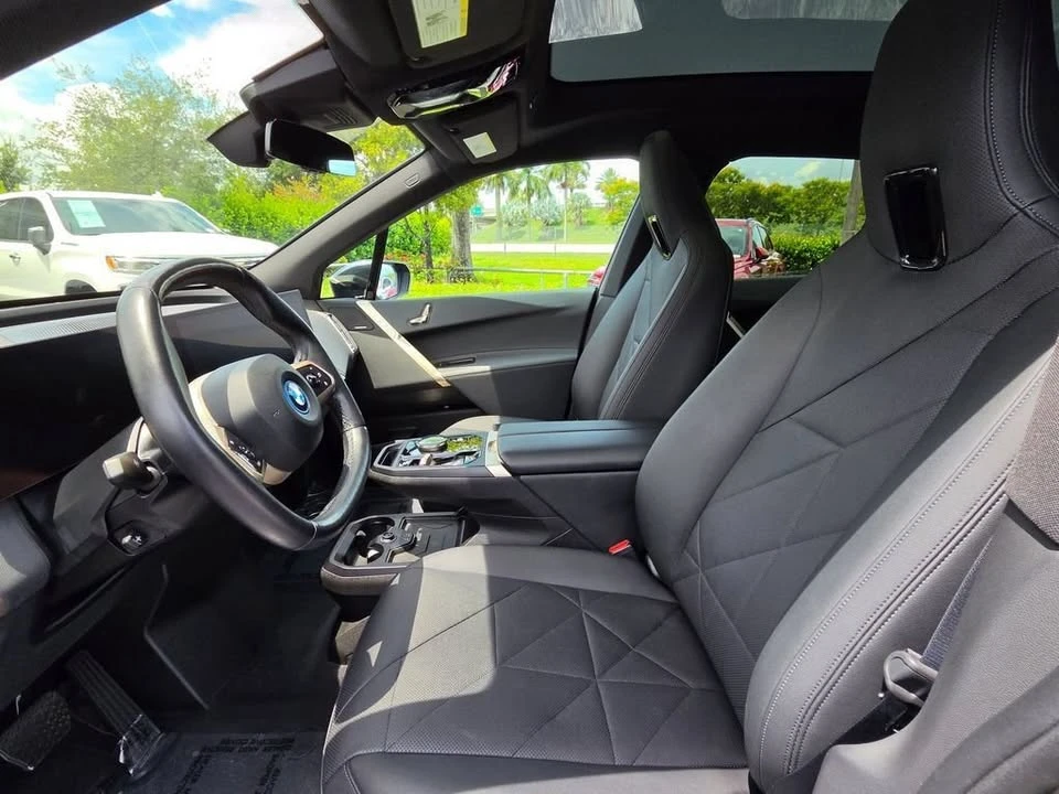 2024 BMW I20 iX - Image 9 of 16