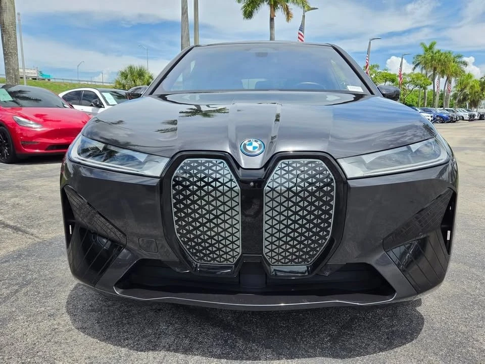 2024 BMW I20 iX - Image 2 of 16