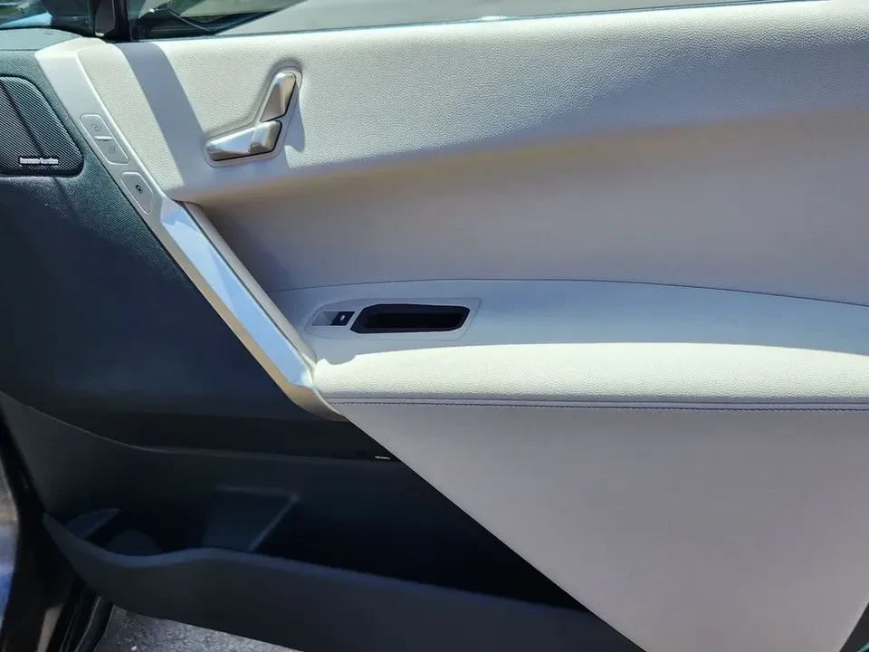 2024 BMW I20 iX - Image 16 of 19