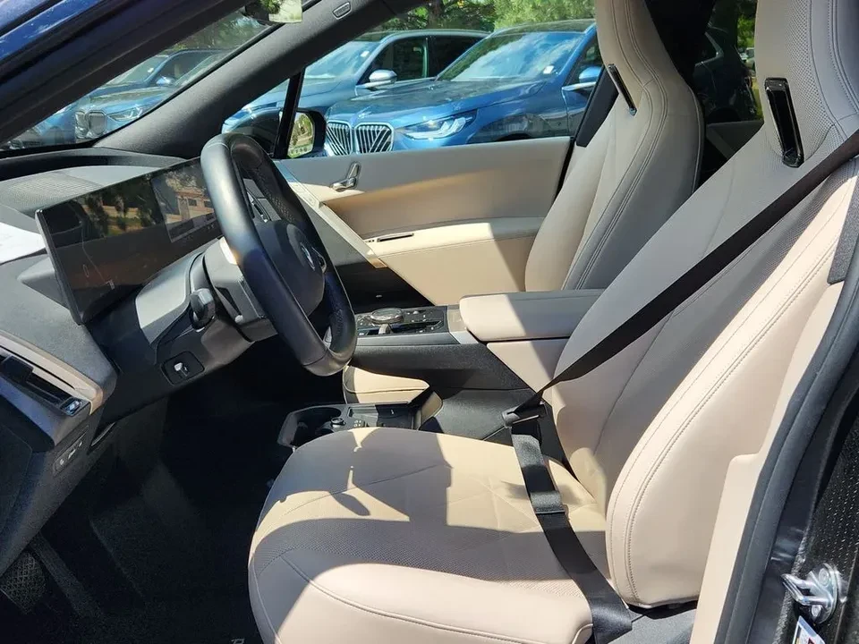2024 BMW I20 iX - Image 8 of 19