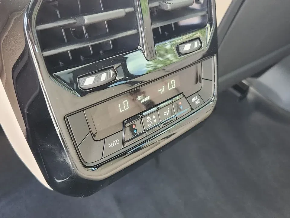2024 BMW I20 iX - Image 11 of 19