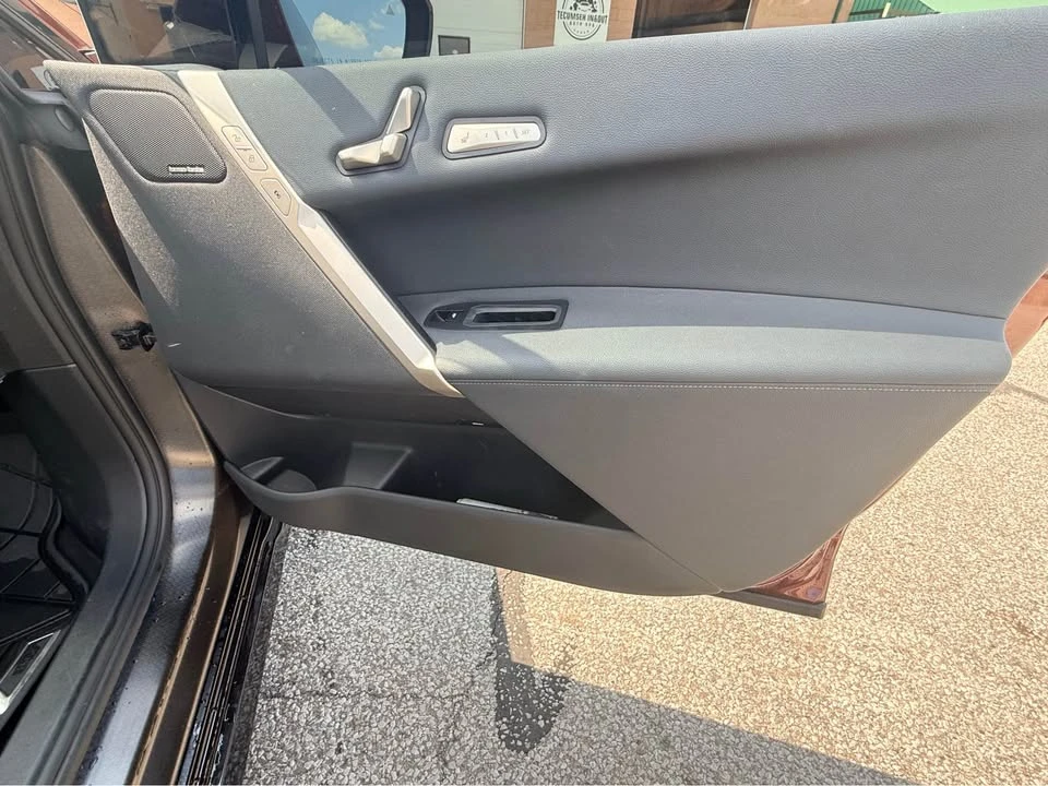 2024 BMW I20 iX - Image 6 of 10