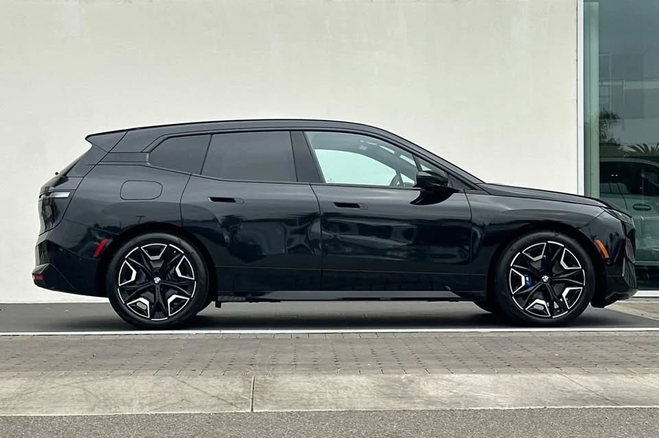 2024 BMW I20 iX - Image 2 of 19