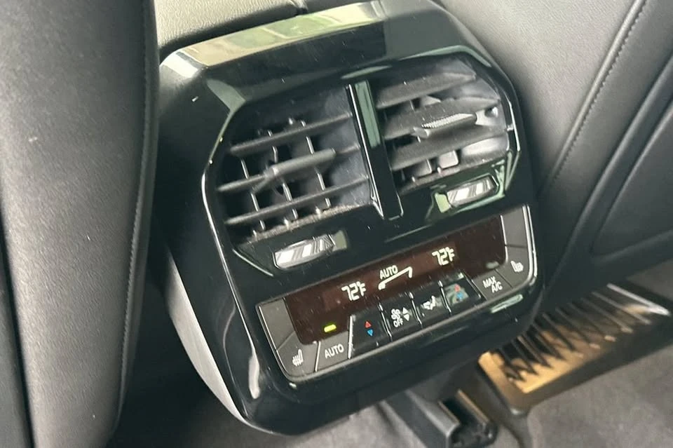 2024 BMW I20 iX - Image 12 of 19