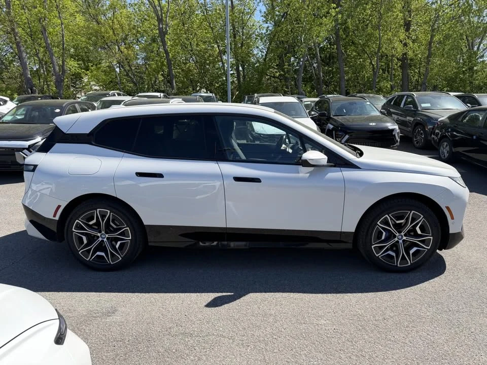 2024 BMW I20 iX - Image 9 of 10