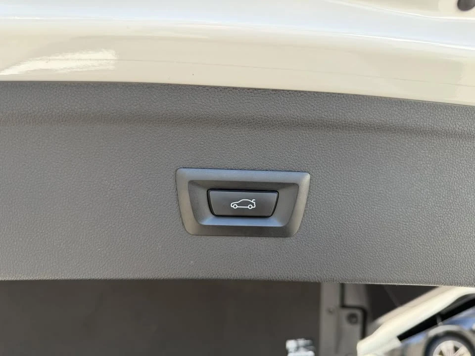 2024 BMW I20 iX - Image 7 of 10