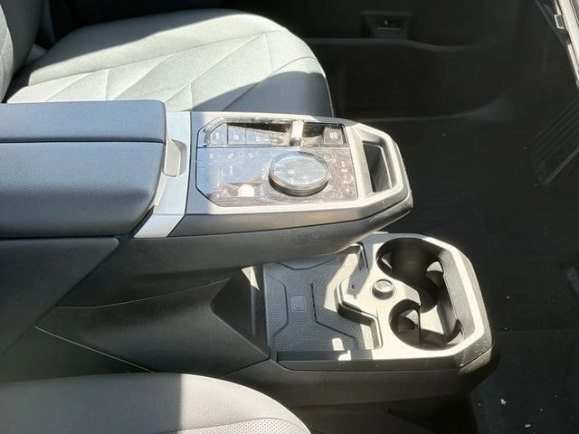 2024 BMW I20 iX - Image 6 of 11