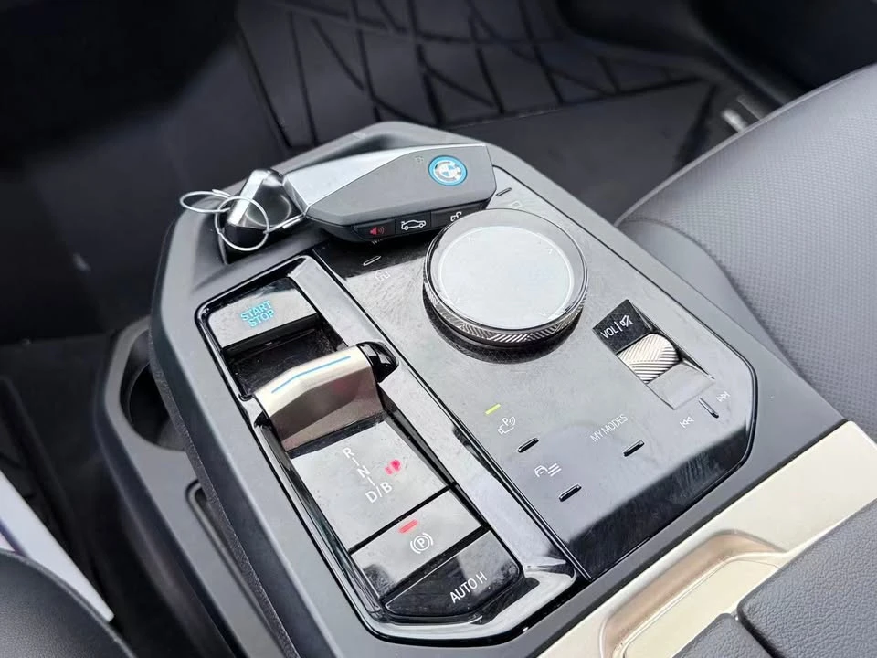 2024 BMW I20 iX - Image 14 of 20