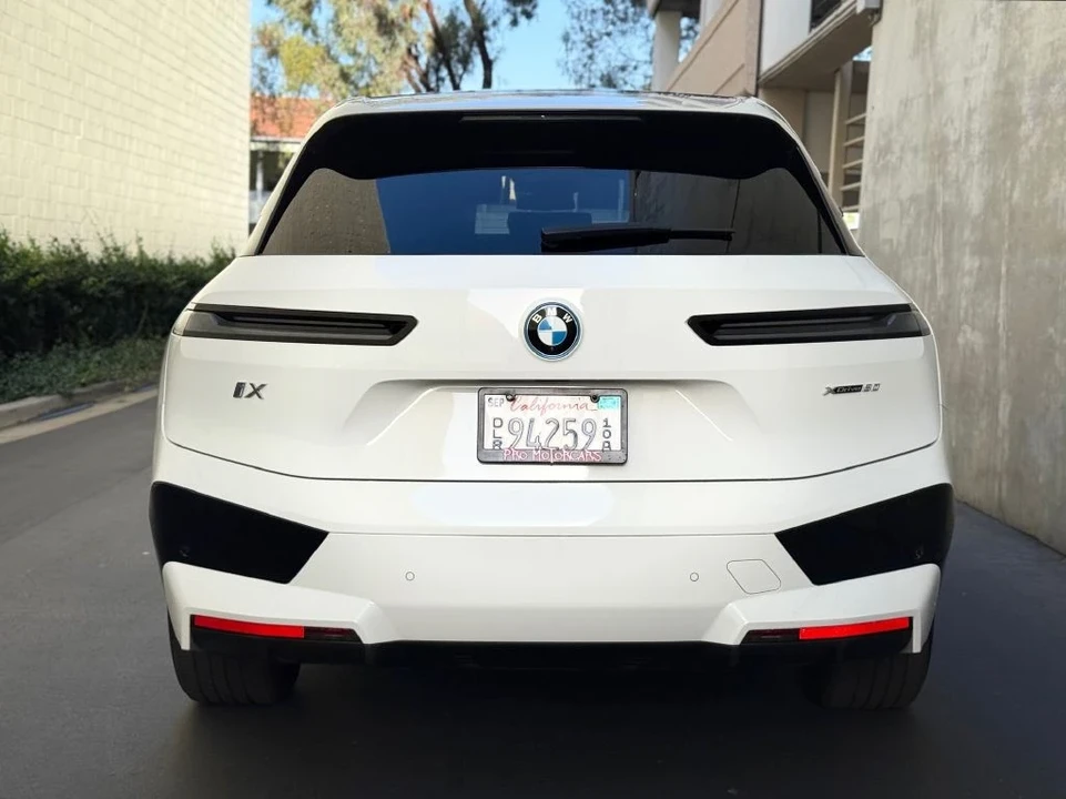 2024 BMW I20 iX - Image 12 of 21