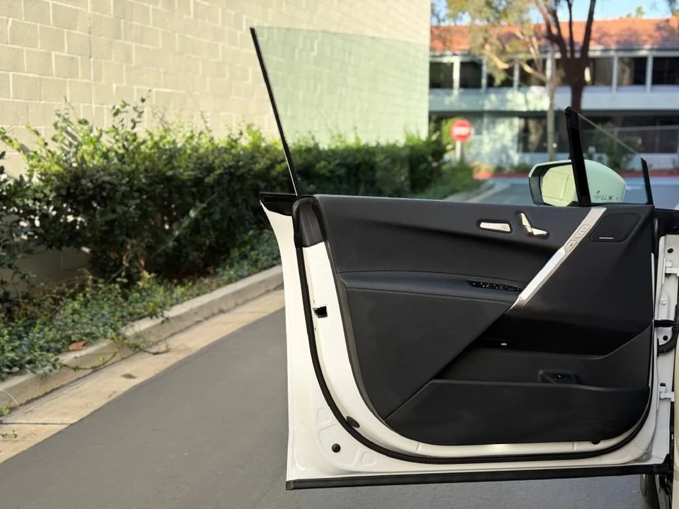 2024 BMW I20 iX - Image 14 of 21
