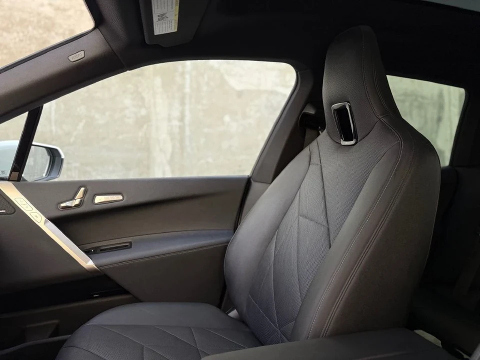 2024 BMW I20 iX - Image 17 of 21