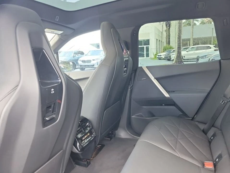 2024 BMW I20 iX - Image 7 of 10