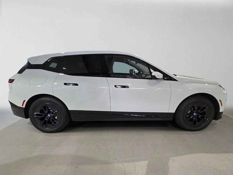 2024 BMW I20 iX - Image 2 of 8