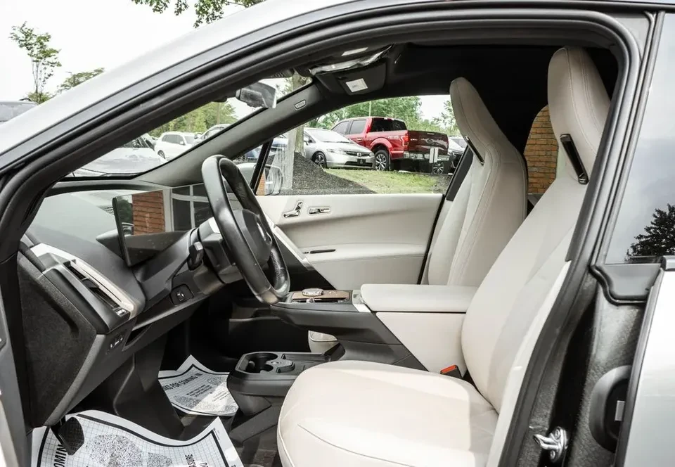 2024 BMW I20 iX - Image 13 of 20