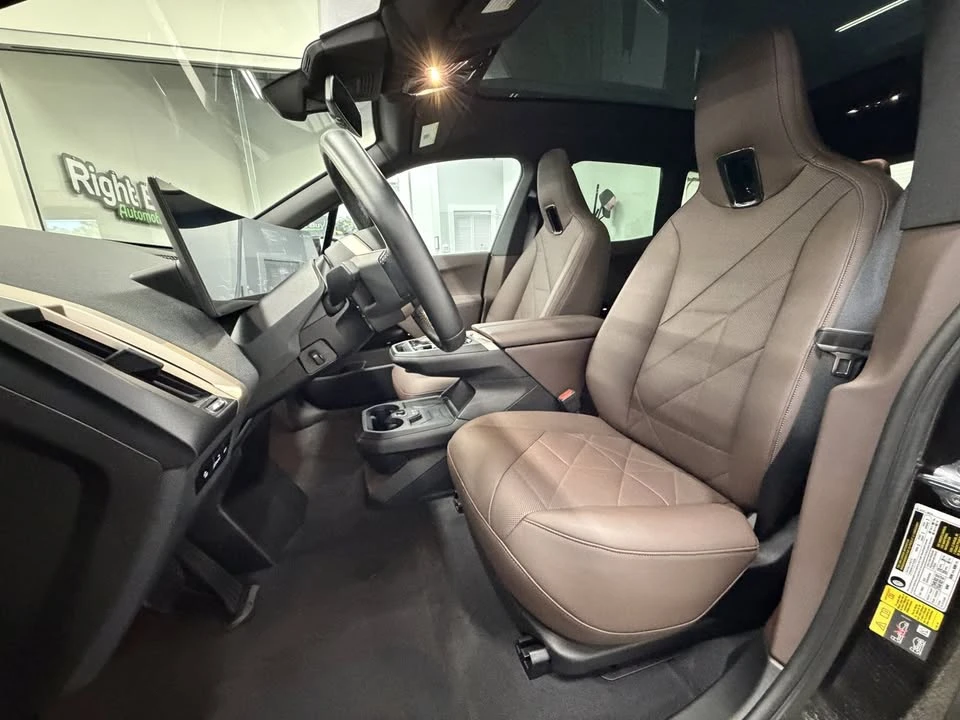 2024 BMW I20 iX - Image 8 of 20