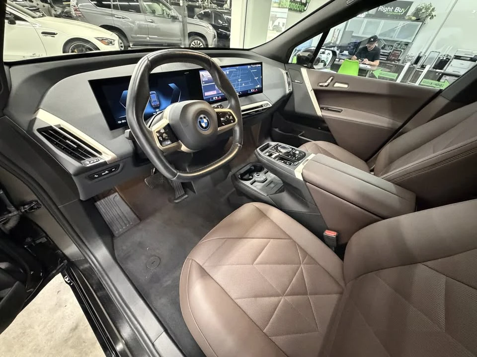 2024 BMW I20 iX - Image 9 of 20