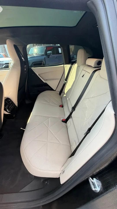 2024 BMW I20 iX - Image 11 of 15