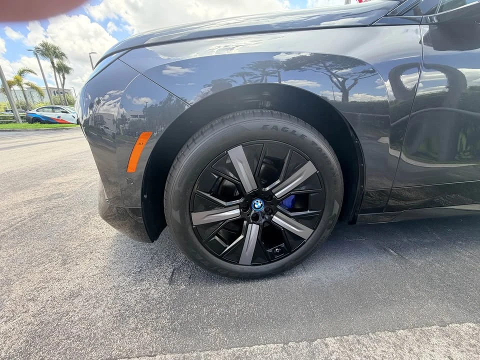 2024 BMW I20 iX - Image 4 of 8