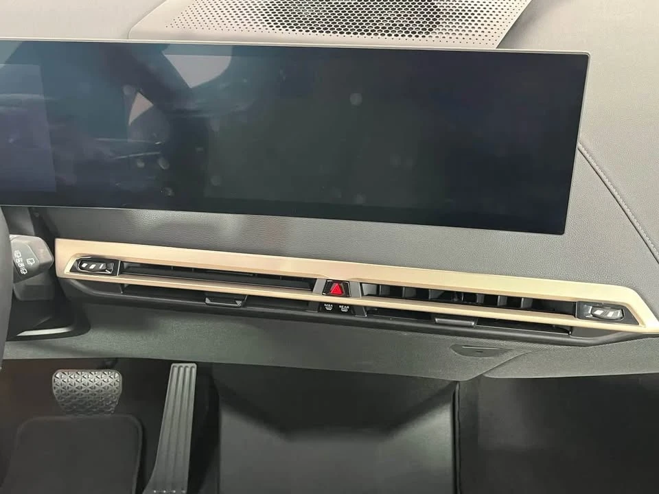2024 BMW I20 iX - Image 14 of 20