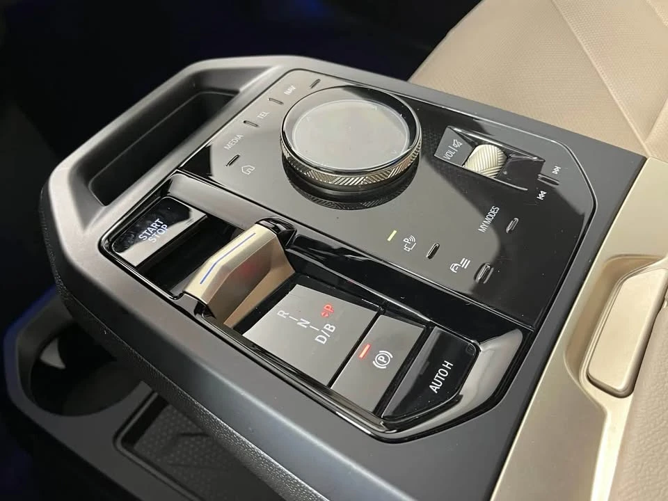 2024 BMW I20 iX - Image 16 of 20