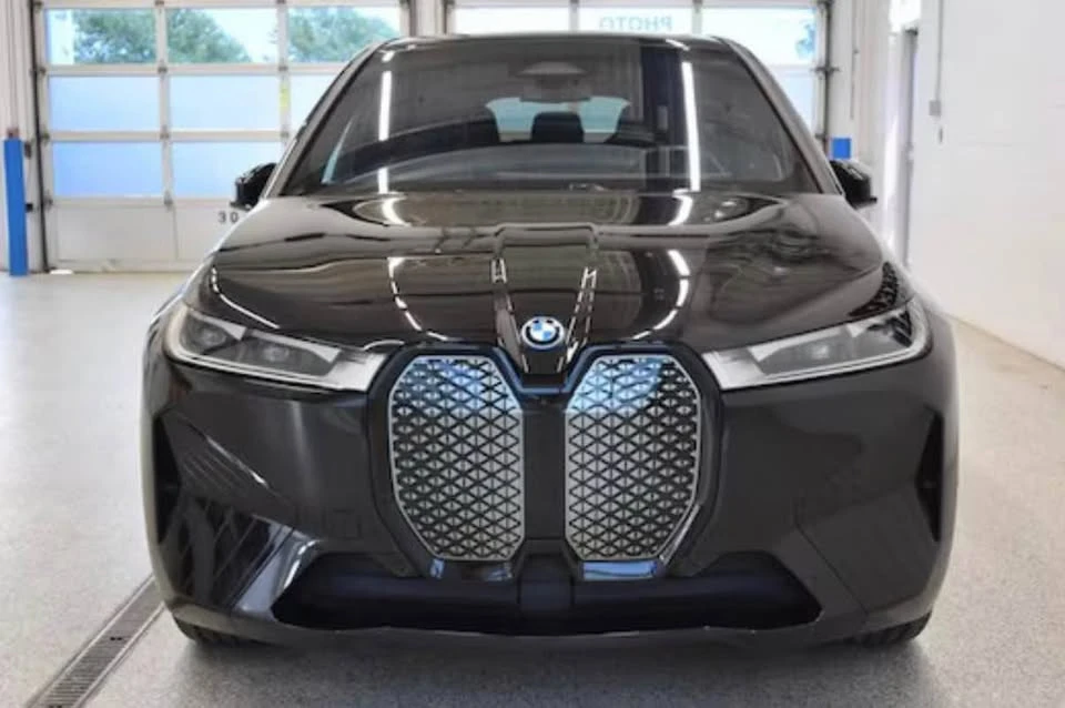 2024 BMW I20 iX - Image 2 of 5
