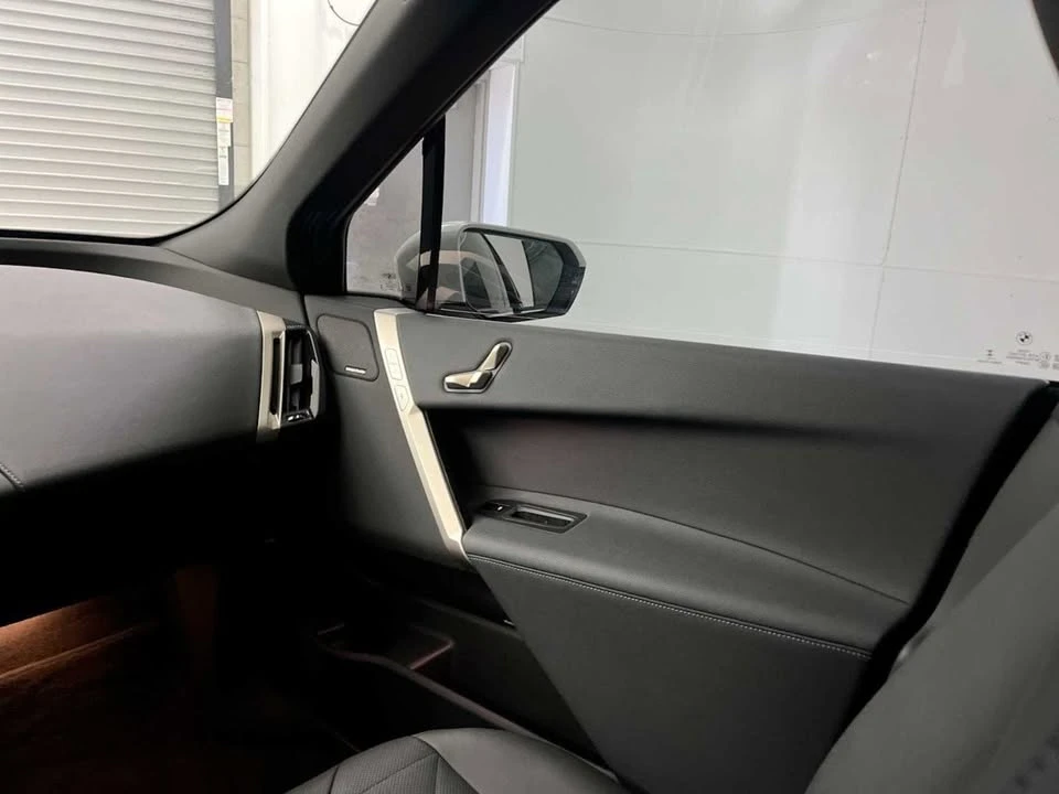 2024 BMW I20 iX - Image 11 of 20