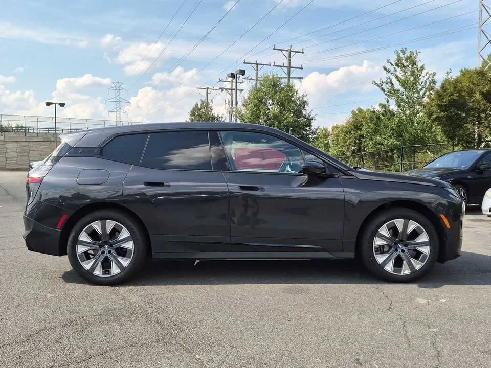 2024 BMW I20 iX - Image 9 of 20