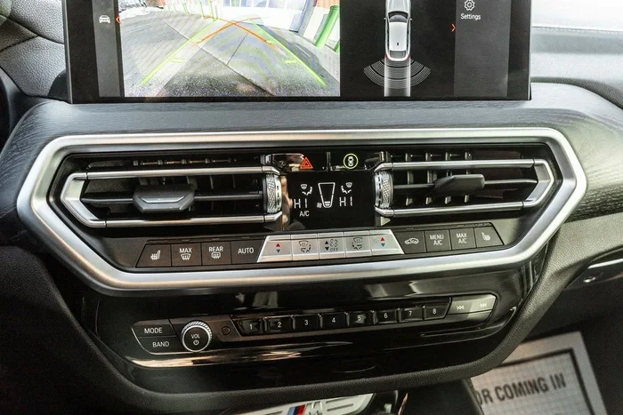 2024 BMW X4 M - Image 16 of 19