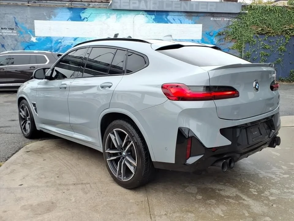 2024 BMW X4 M - Image 11 of 18