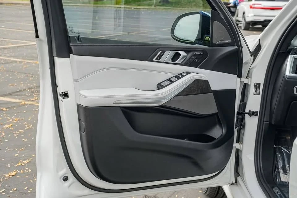 2024 BMW G07 X7 - Image 8 of 18