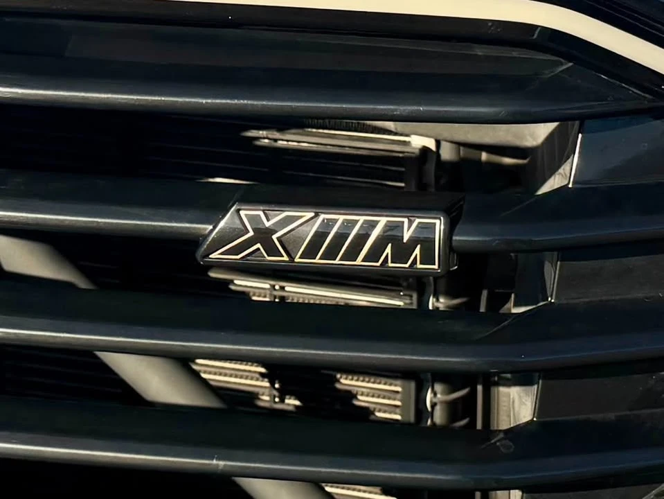 2024 BMW XM - Image 19 of 19
