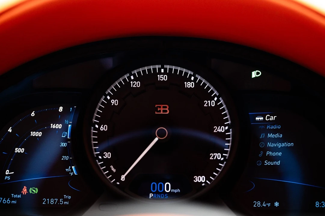 2024 Bugatti Chiron Super Sport - Image 22 of 31
