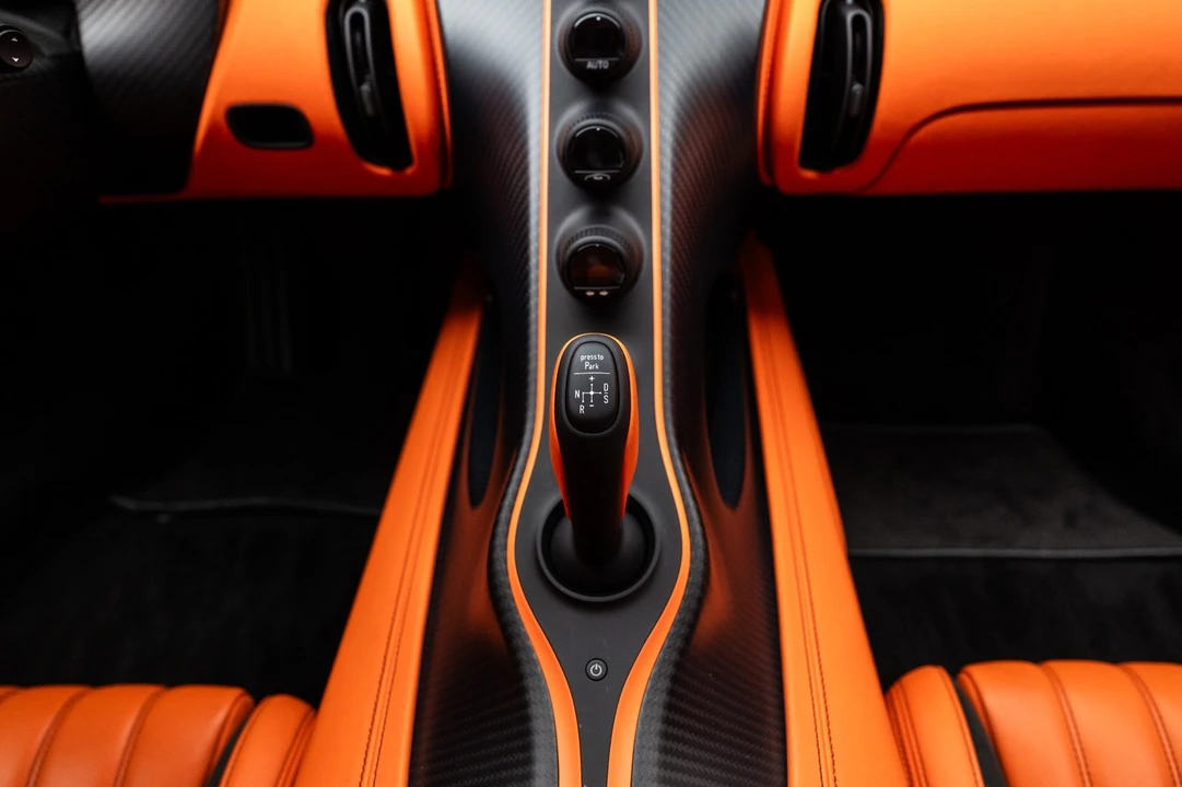 2024 Bugatti Chiron Super Sport - Image 26 of 31