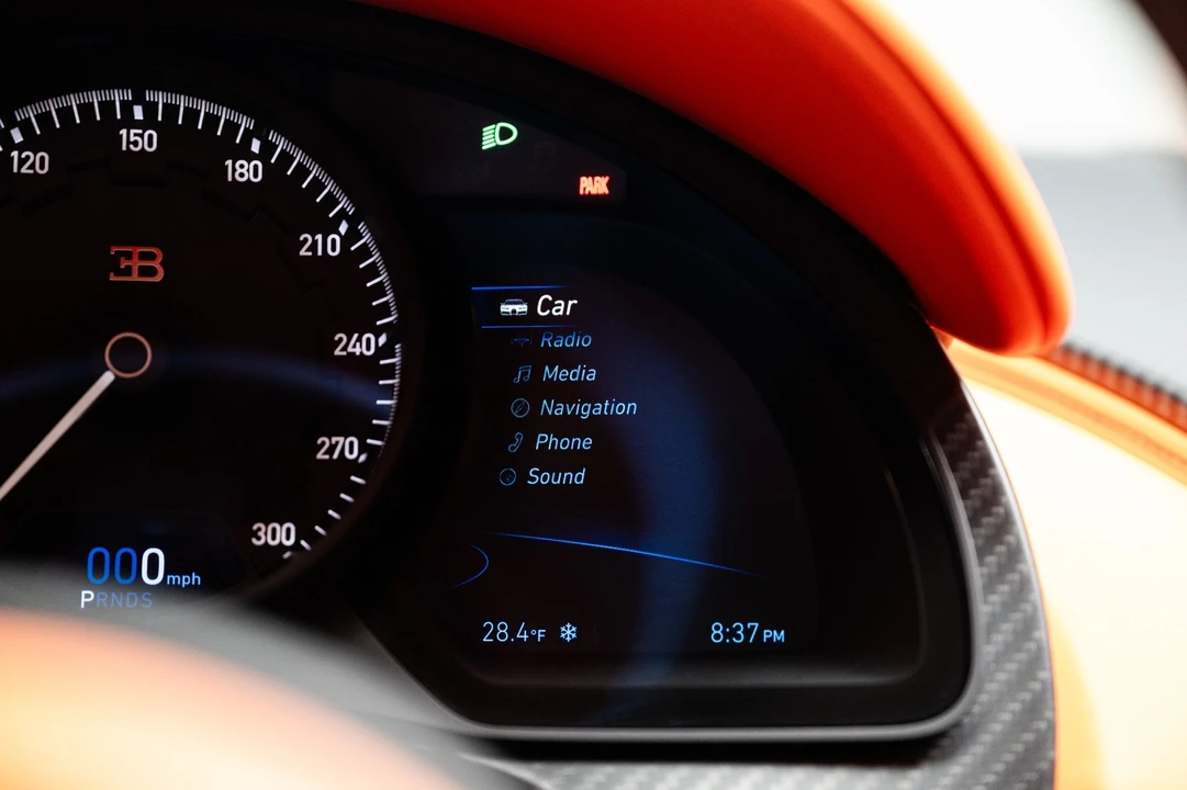 2024 Bugatti Chiron Super Sport - Image 23 of 31