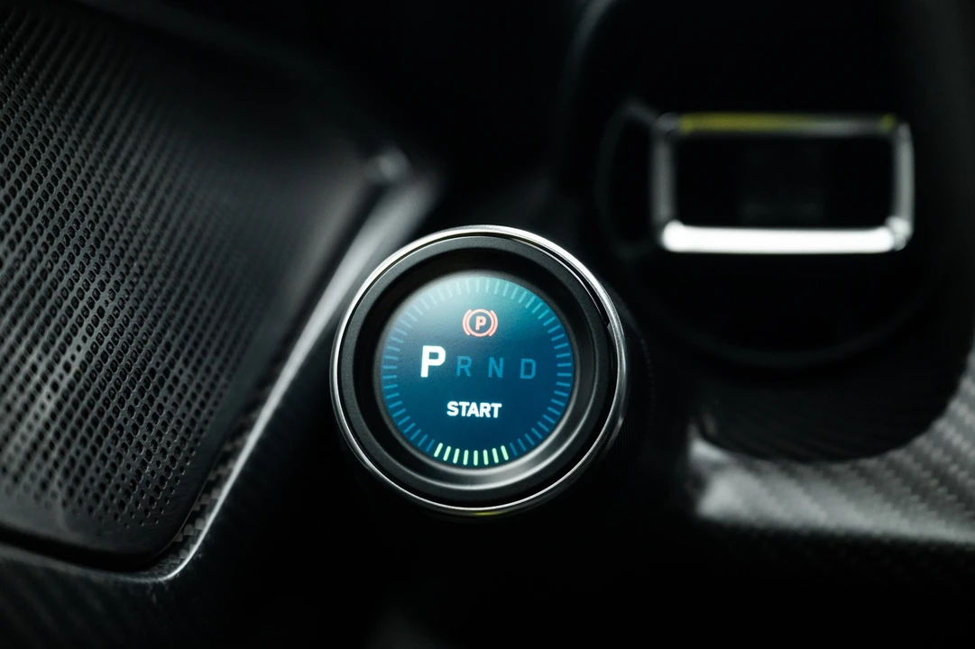 2024 Bugatti Chiron - Image 22 of 31