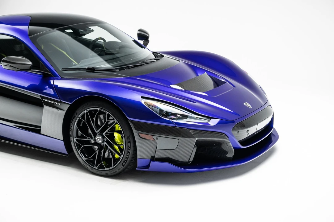 2024 Bugatti Chiron - Image 10 of 31