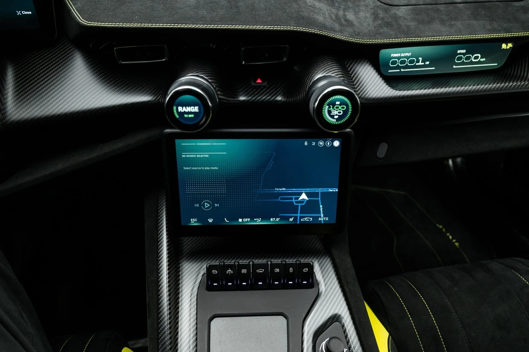 2024 Bugatti Chiron - Image 23 of 31