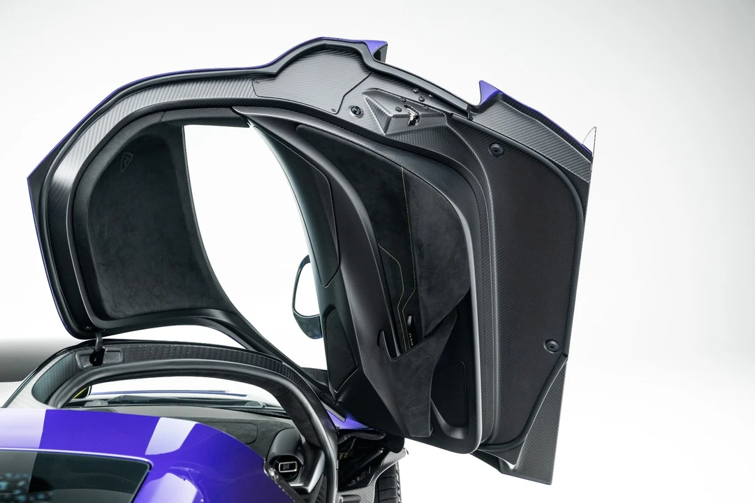2024 Bugatti - Image 30 of 31