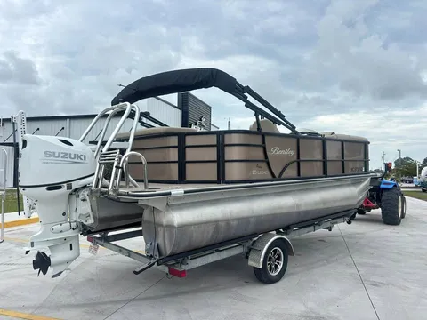 2024 Bentley 200 Cruise Pontoon